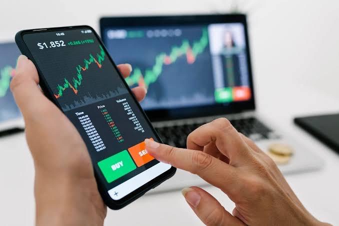 Wall Street Journal Says You Should Watch These 4 Stocks. Here's Why