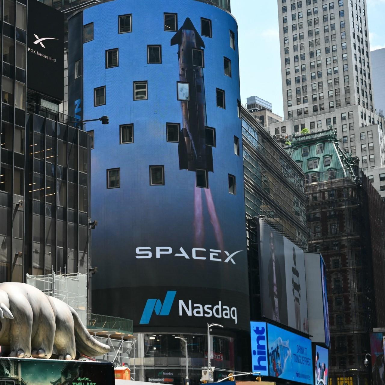 SpaceX Makes Debut On NASDAQ-100, Is It Time To Buy The Stock?