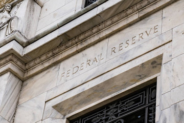 Us Federal Reserve Bans Its Top Officials From Trading and Investing in Stocks
